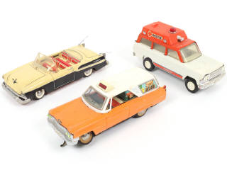 Lot 7 - DIVERS (3)