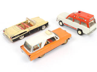 Lot 7 - DIVERS (3)
