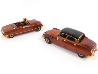 Lot 6 - DIVERS (2)