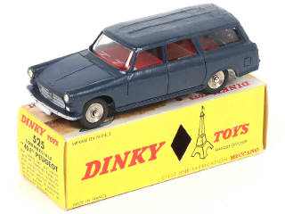 Lot 221 - DINKY TOYS (FRANCE) (1)