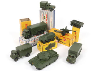 Lot 216 - DINKY TOYS (GB) (8)