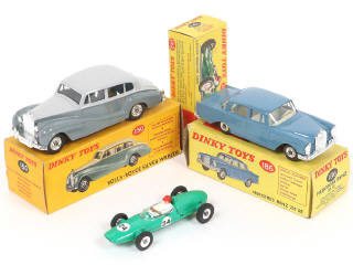 Lot 214 - DINKY TOYS (GB) (3)