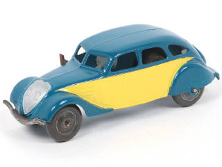 Lot 222 - DINKY TOYS (FRANCE) (1)