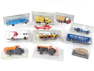 Lot 42 - DIVERS (11)