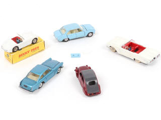 Lot 259 - DINKY TOYS (FRANCE) (5)