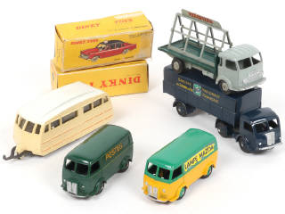 Lot 261 - DINKY TOYS (FRANCE) (5)