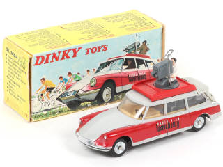 Lot 228 - DINKY TOYS (FRANCE) (1)