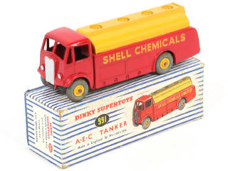 Lot 204 - DINKY TOYS (GB) (1)