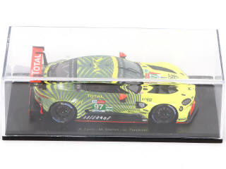 Lot 76 - SPARK (MACAU) (3)