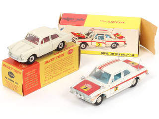 Lot 238 - DINKY TOYS (GB) (2)