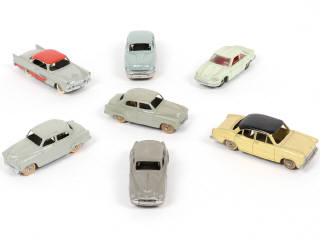 Lot 301 - DINKY TOYS (FRANCE) (7)
