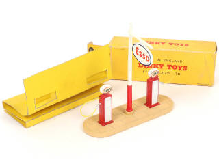 Lot 234 - DINKY TOYS (GB) (1)