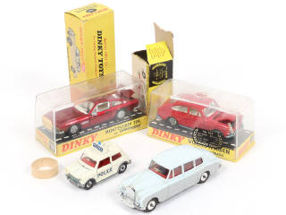 Lot 249 - DINKY TOYS (GB) (4)