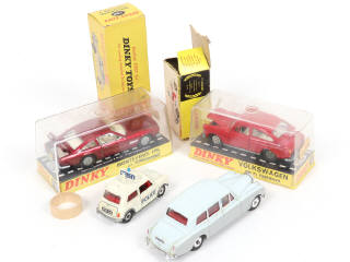 Lot 249 - DINKY TOYS (GB) (4)