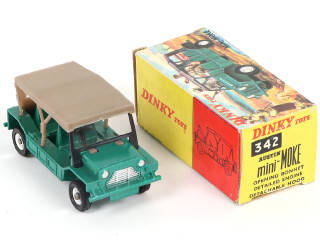 Lot 224 - DINKY TOYS (GB) (1)