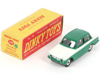 Lot 223 - DINKY TOYS (GB) (1)
