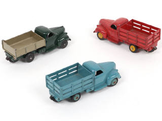 Lot 294 - DINKY TOYS (FRANCE) (3)