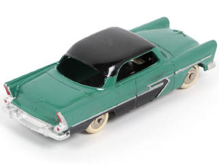 Lot 272 - DINKY TOYS (FRANCE) (1)