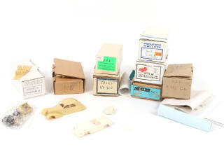 Lot 25 - DIVERS (9)