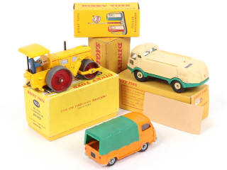Lot 293 - DINKY TOYS (FRANCE) (3)
