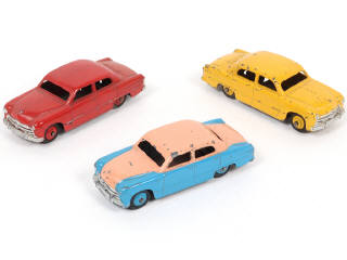 Lot 241 - DINKY TOYS (GB) (3)