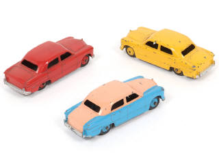 Lot 241 - DINKY TOYS (GB) (3)