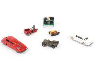 Lot 66 - DIVERS (44)