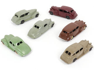 Lot 257 - DINKY TOYS (GB) (6)