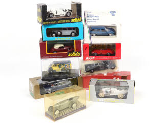 Lot 42 - DIVERS (10)