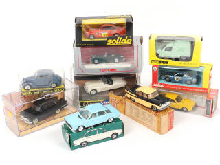 Lot 40 - DIVERS (10)