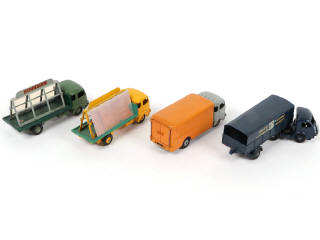 Lot 335 - DINKY TOYS (FRANCE) (4)