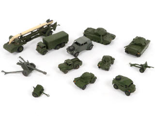 Lot 298 - DINKY TOYS (GB) (12)