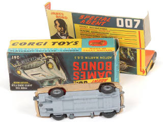 Lot 171 - CORGI TOYS (GB) (1)