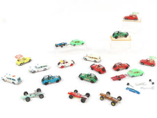 Lot 220 - MAJORETTE (FRANCE) (17)