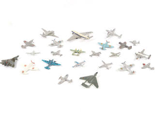 Lot 65 - DIVERS (23)