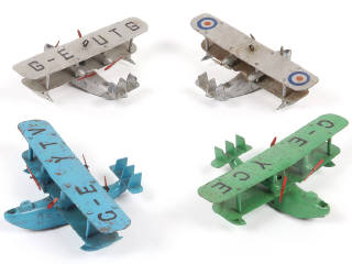 Lot 269 - DINKY TOYS (GB) (4)