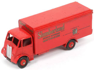 Lot 238 - DINKY TOYS (GB) (1)