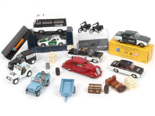 Lot 67 - DIVERS (19)