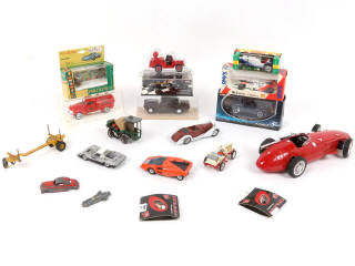 Lot 71 - DIVERS (18)