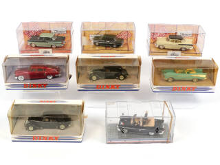 Lot 74 - DIVERS (8)