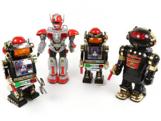 Lot 52 - DIVERS (4)