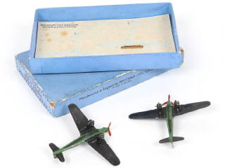 Lot 307 - DINKY TOYS (GB) (1)