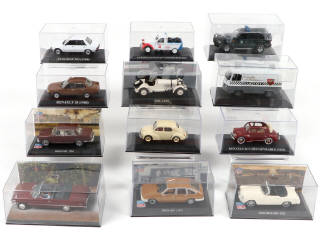 Lot 116 - DIVERS (12)