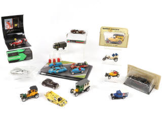 Lot 127 - DIVERS (18)