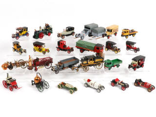 Lot 76 - DIVERS (25)