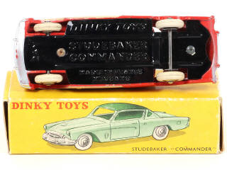 Lot 300 - DINKY TOYS (FRANCE) (1)