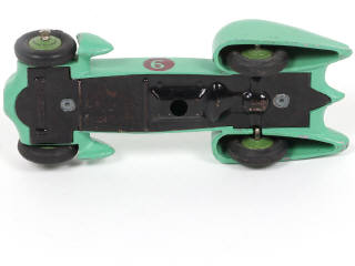 Lot 260 - DINKY TOYS (FRANCE) (1)