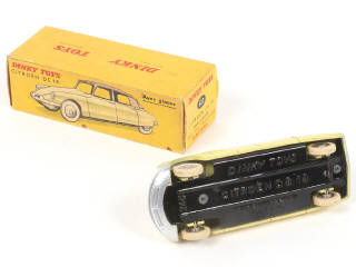 Lot 308 - DINKY TOYS (FRANCE) (1)