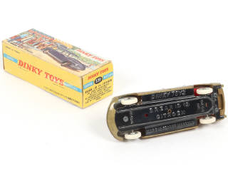 Lot 328 - DINKY TOYS (FRANCE) (1)