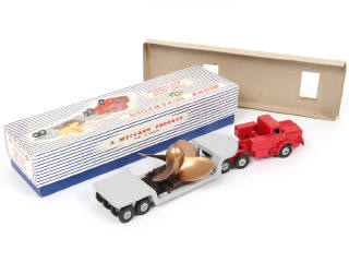 Lot 226 - DINKY TOYS (GB) (1)